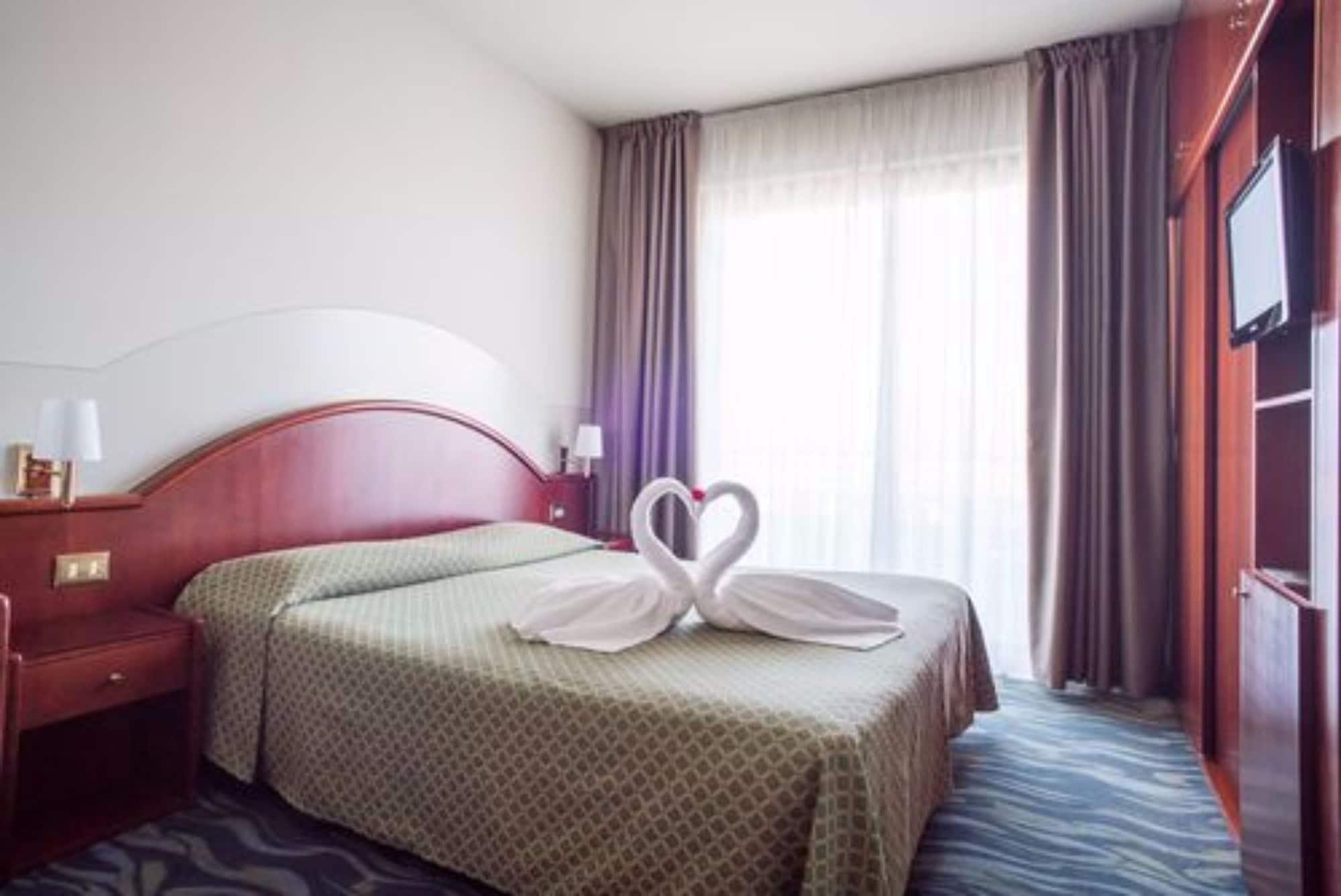 Porto Azzurro Hotel 3*