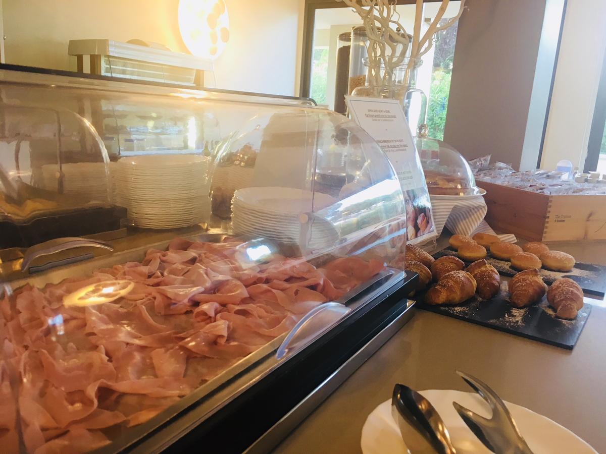 Porto Azzurro Hotel 3*